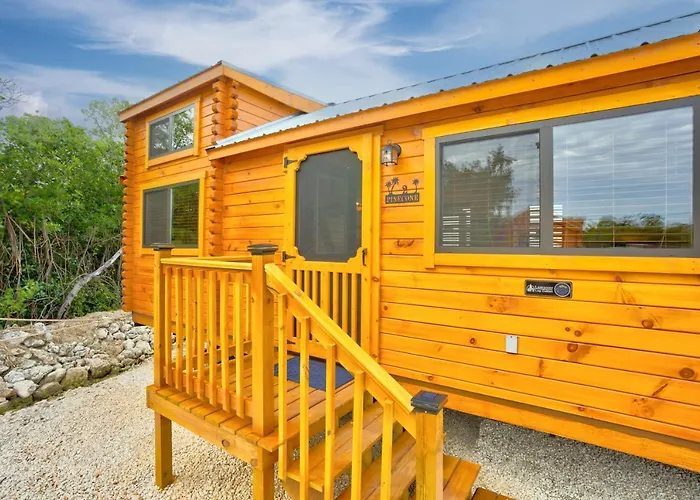 Cabins At Bonefish Bay